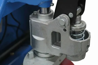 Eoslift M25 pallet jack shown from an alternate angle