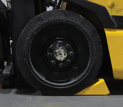 Vestil SWC-9 Steel Wheel Chock 3