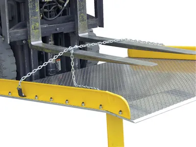 Vestil Steel Curb Lifting Chains 60 In. Length for Steel Dock Boards Silver